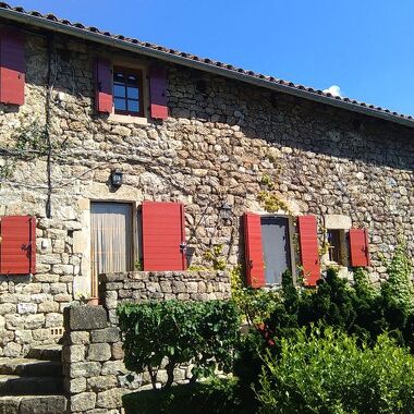 © l'oustau de péquéti laboule ardeche - <em>rotteleur</em>