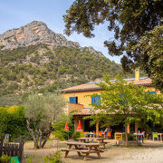 © snack camping - <em>fontaine annibal</em>