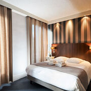 © Chambre - <em>hotel les negociants</em>