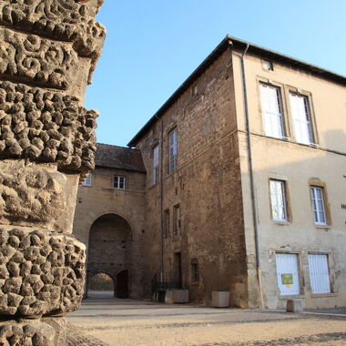 © Château de Roussillon - <em>en marge</em>
