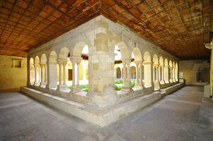 Cloître Saint André-le-Bas