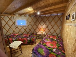 Yourte contemporaine