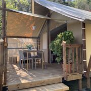 © Cabanes et cyclo tente - <em>Camping Iserand</em>