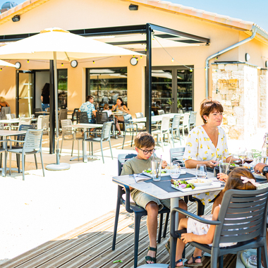 © Bistrot de Pays "Auberge de Planzolles" - <em>©Briif.fr-ADT07</em>