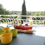 © Vue de la terrasse sur le plateau calcaire des gras (Cirque de Gens) - <em>Le Vallon du Savel</em>