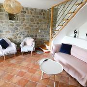 © Le salon et son mobilier - <em>Le Vallon du Savel</em>