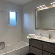 © SALLE DE BAINS - <em>lamaisondejade26.fr©</em>