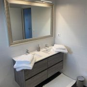 © SALLE DE BAINS - <em>lamaisondejade26.fr©</em>