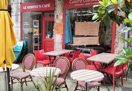Le Simone's Café