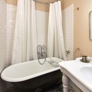 © Salle de bain chambre 22 - <em>©stephaneienny</em>