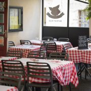 © terrasse ombragée - <em>Norbert Lacroix Photographe</em>