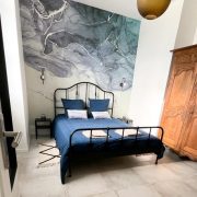 © Chambre 2 avec lit double 160 - <em>Caroline COUTURIER</em>