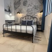 © Chambre 1 avec lit double - <em>Caroline COUTURIER</em>