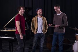 Concert de Julien Brunetaud trio sur la scène de Cybèle