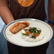 © Saumon basse température, réduction légumes, riz et tombée de printemps - <em>Sylvie Auger - Nutrigood</em>