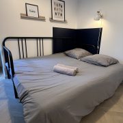 © Chambre 1 avec lit double - <em>Mon Séjour à Vienne</em>