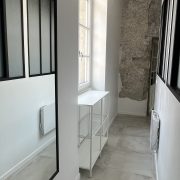 © Entrée de l'appartement - <em>Mon Séjour à Vienne</em>