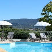 © Piscine et montagne vacances en Ardèche Hôtel La Vignasse - <em>SAS Hôtel de vacances</em>