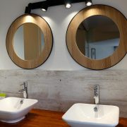 © Hotel la Vignasse Salle de Bain double vasque - <em>SAS Hôtel de vacances</em>