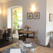 © Salle restaurant Demi-pension hôtel Gorges Ardèche - <em>SAS Hôtel de vacances</em>