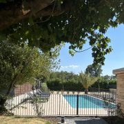 © Clos des Mouliniers - Piscine - <em>Clos des Mouliniers - Gite Quintessence</em>