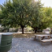 © Clos des Mouliniers - Espace Barbecue - <em>Clos des Mouliniers - Gite Quintessence</em>