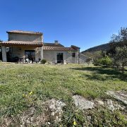 © Gite Les Châtaigniers - Vue d'ensemble - <em>Mas de Veyras - Les Châtaigniers</em>