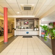 © Entrée Accueil - <em>Hôtel ACE</em>