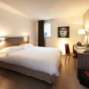 © Studio Superieur - <em>hevea-apparthotel.</em>