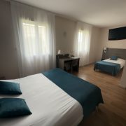 © Hotel Caïman - <em>Hotel Caïman</em>