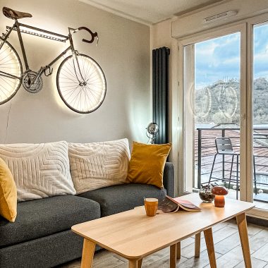 © Salon avec balcon - <em>Mon Séjour à Vienne</em>