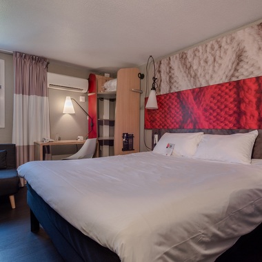 © Chambre double hôtel Ibis Chasse-sur-Rhône - <em>DR Ibis Lyon Sud Chasse-sur-Rhône</em>