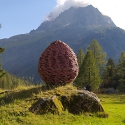© Sentier Art et Nature sur le Sentier du Gorneton - 10ème Edition de la Biennale - <em>Jérôme Leyre / DR MJC Chasse et Seyssuel</em>