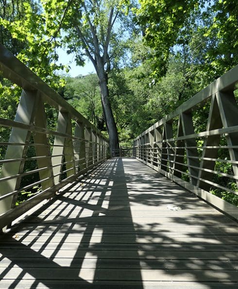 Pont menant à l'Île-du-Beurre